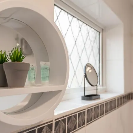 Leed Centre - Armley Wortley Будинок відпочинку *