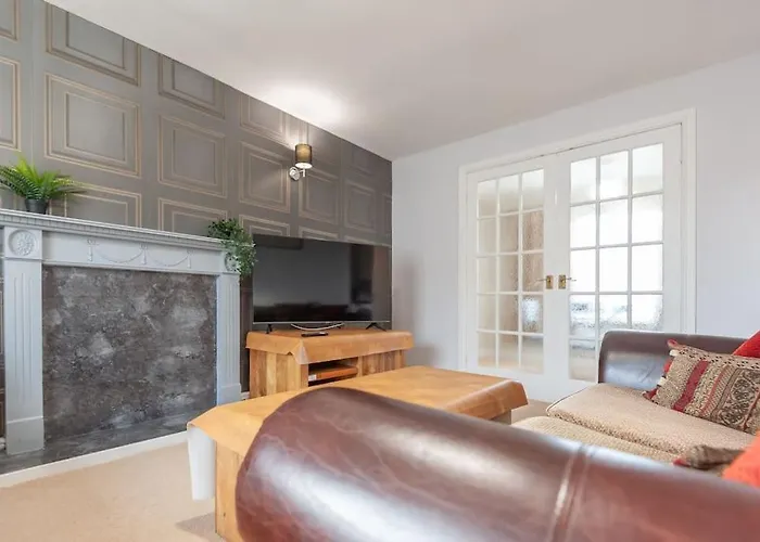 Leed Centre - Armley Wortley